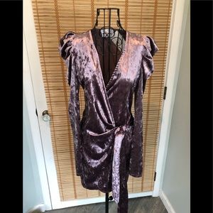 NWT Velvet Puffed-Sleeve, Wrap Dress, Lavender, Size Medium